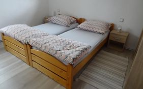 Apartman Karovi